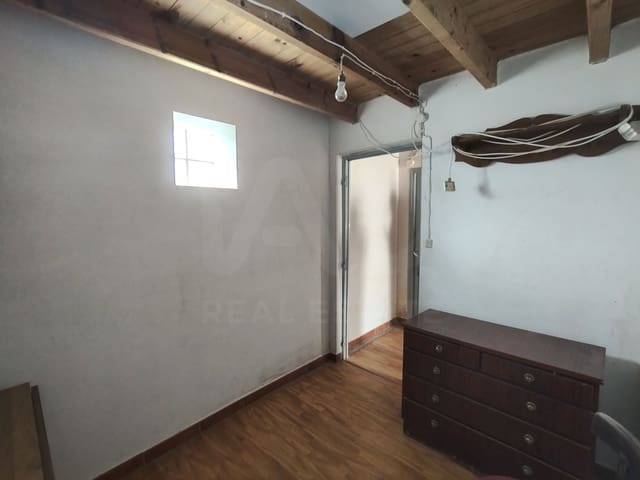 6 slaapkamer Huis te koop in Zamora stad - € 39.000 (Ref: 9989200)