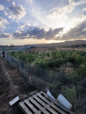 Grunde uden byggetilladelser til salg i Granada by - € 40.000 (Ref: 9989203)