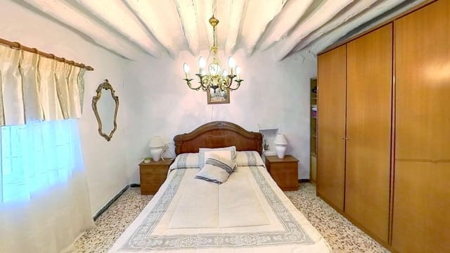 5 soveværelse Byhus til salg i Almería by - € 80.000 (Ref: 9989208)