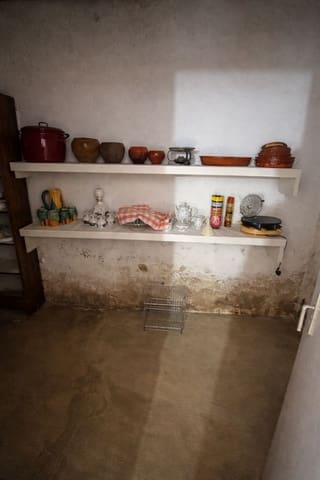 Finca/Herregård til salgs i Leon by - € 40 000 (Ref: 9989210)
