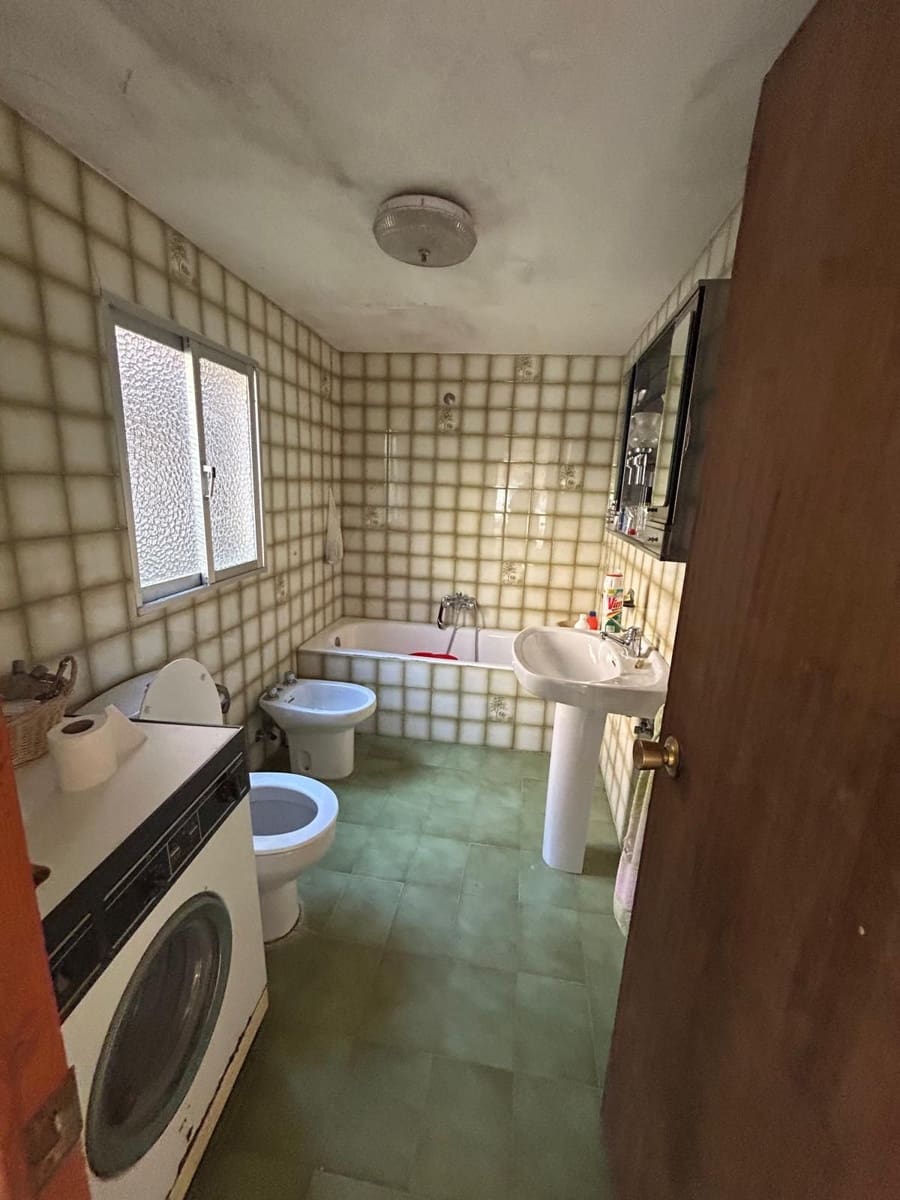 Finka/Dom wiejski na sprzedaż w Miasto Leon - 40 000 € (Ref: 9989210)