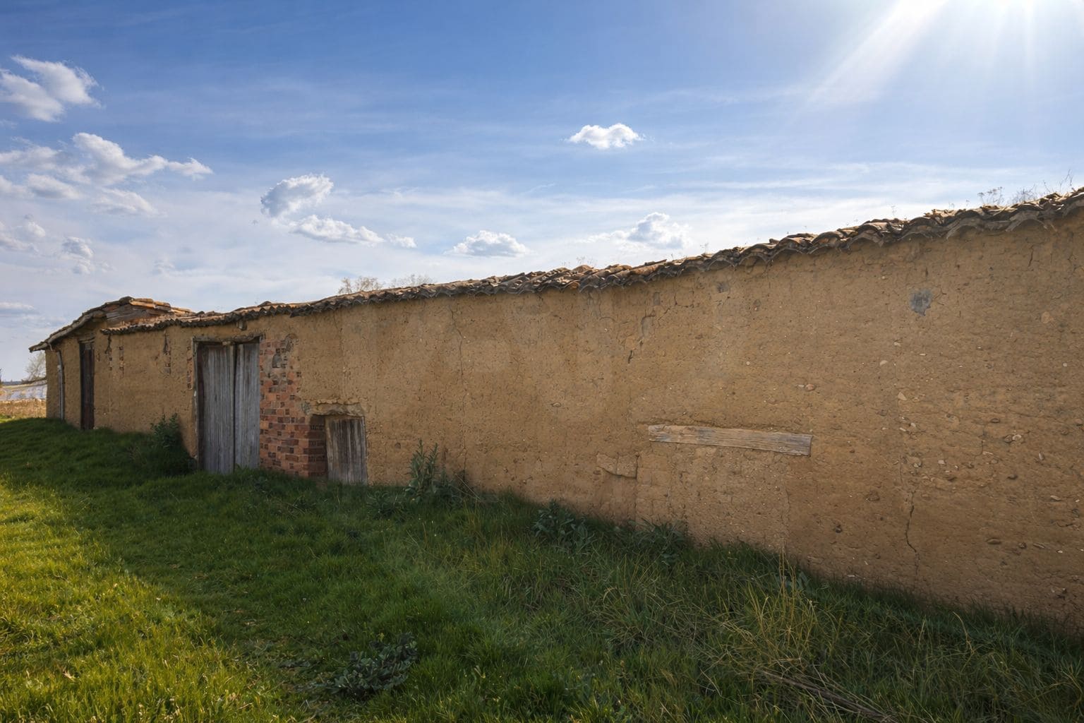 Finka/Dom wiejski na sprzedaż w Miasto Leon - 40 000 € (Ref: 9989210)