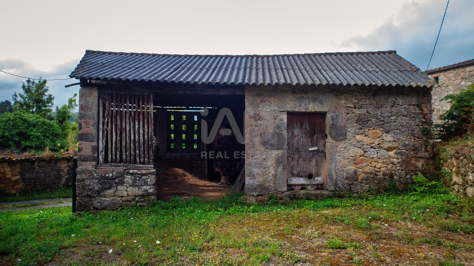 Quinta/Casa Rural para venda em Vilarmaior - 99 900 € (Ref: 9989211)