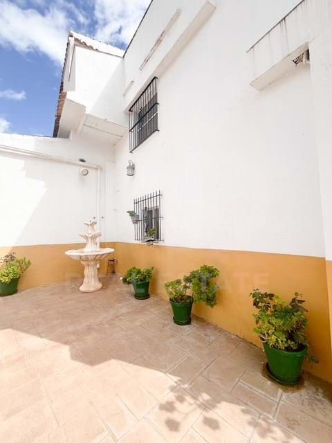 8 bedroom Finca/Country House for sale in Casabermeja with pool garage - € 542,000 (Ref: 9989212)