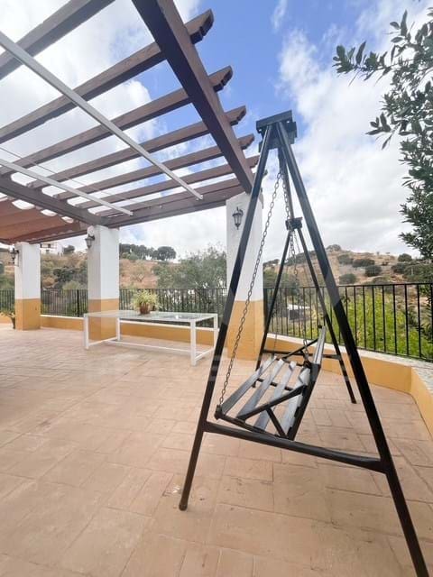 8 bedroom Finca/Country House for sale in Casabermeja with pool garage - € 542,000 (Ref: 9989212)