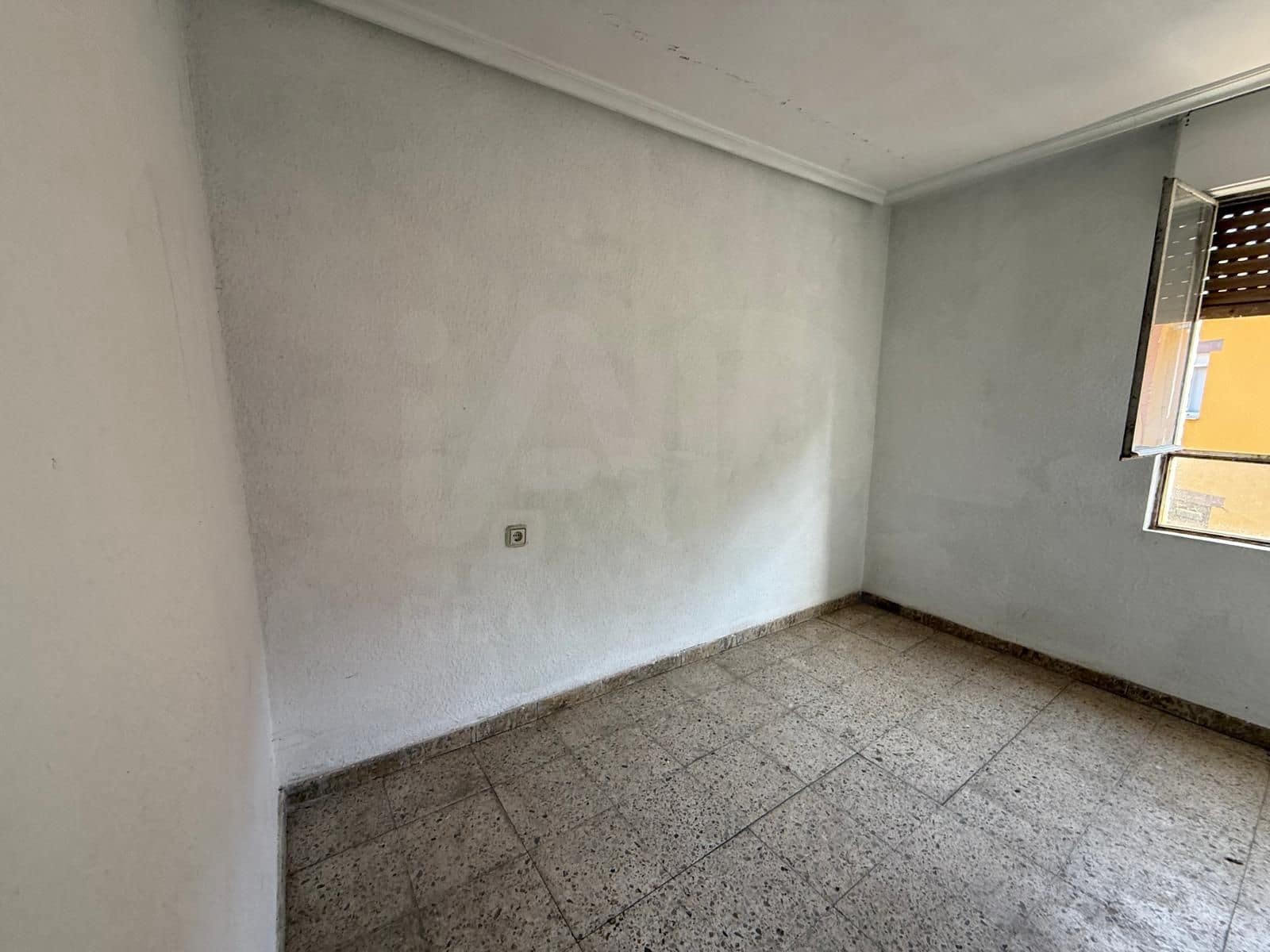 3 Zimmer Haus zu verkaufen in Leon Stadt - 59.000 € (Ref: 9989219)