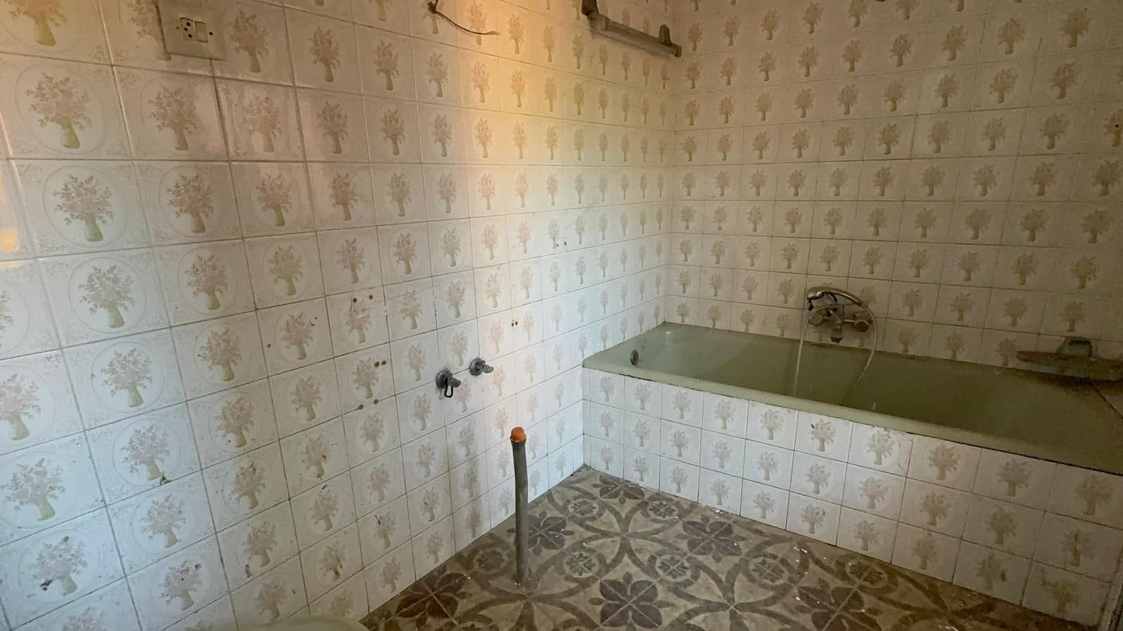 3 Zimmer Haus zu verkaufen in Leon Stadt - 59.000 € (Ref: 9989219)