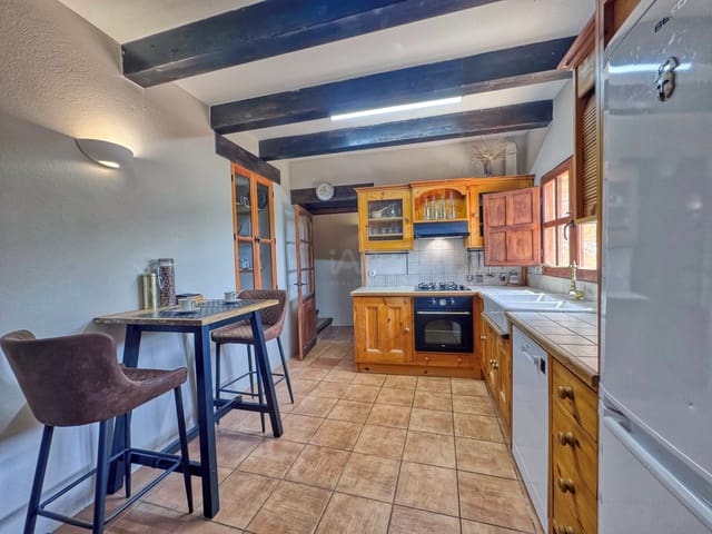 9 quarto Quinta/Casa Rural para venda em Teruel cidade - 450 000 € (Ref: 9989220)