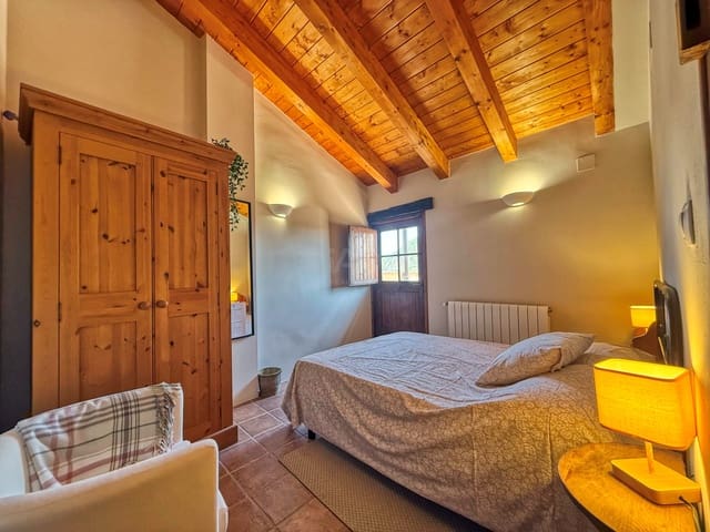 9 quarto Quinta/Casa Rural para venda em Teruel cidade - 450 000 € (Ref: 9989220)