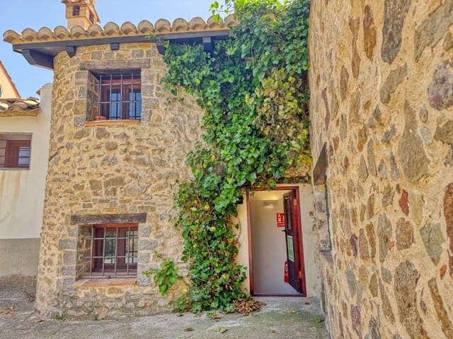9 quarto Quinta/Casa Rural para venda em Teruel cidade - 450 000 € (Ref: 9989220)