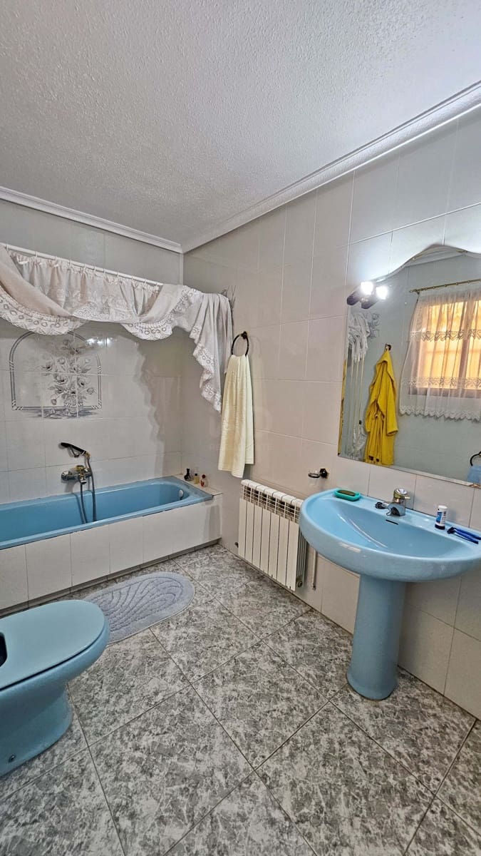 5 slaapkamer Villa te koop in Dona Ines - € 159.000 (Ref: 9989225)