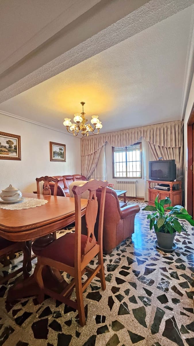 5 slaapkamer Villa te koop in Dona Ines - € 159.000 (Ref: 9989225)