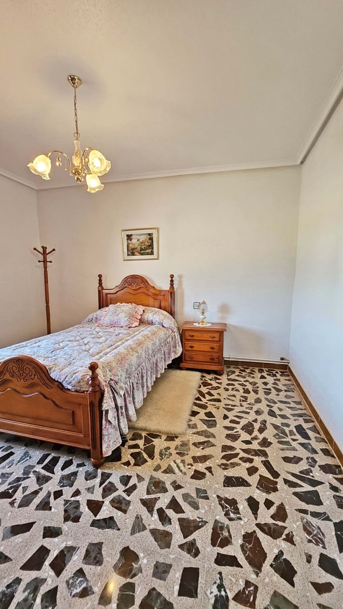 5 slaapkamer Villa te koop in Dona Ines - € 159.000 (Ref: 9989225)