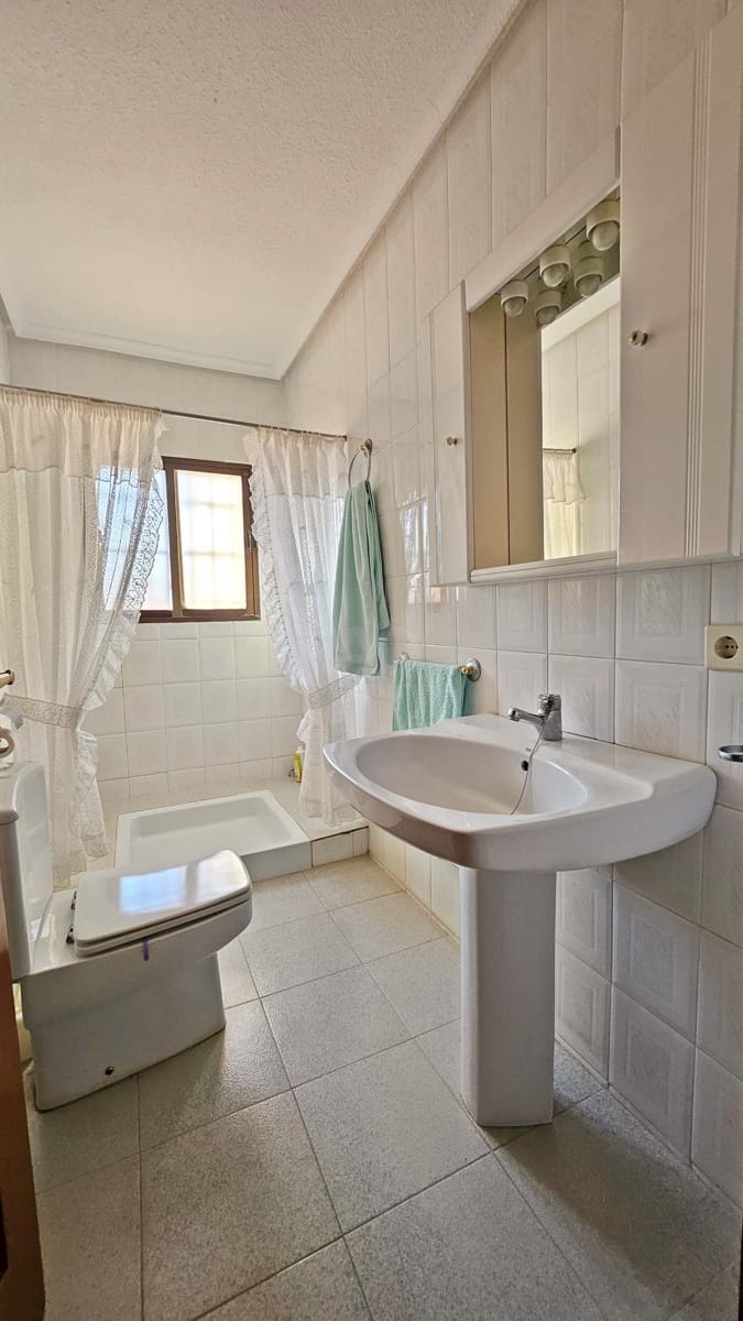 5 slaapkamer Villa te koop in Dona Ines - € 159.000 (Ref: 9989225)