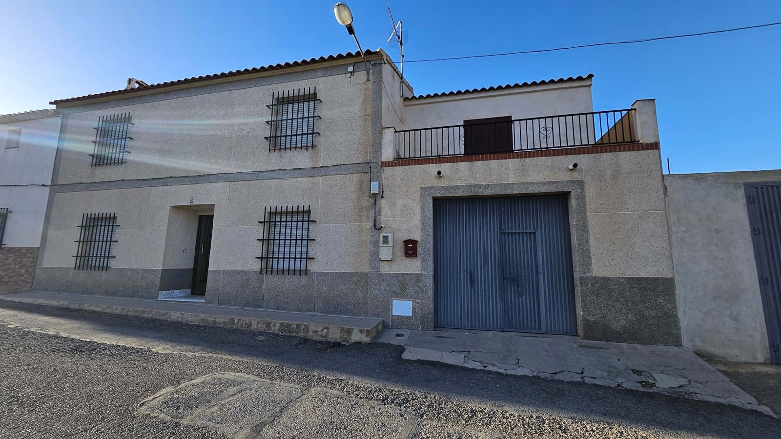 5 slaapkamer Villa te koop in Dona Ines - € 159.000 (Ref: 9989225)