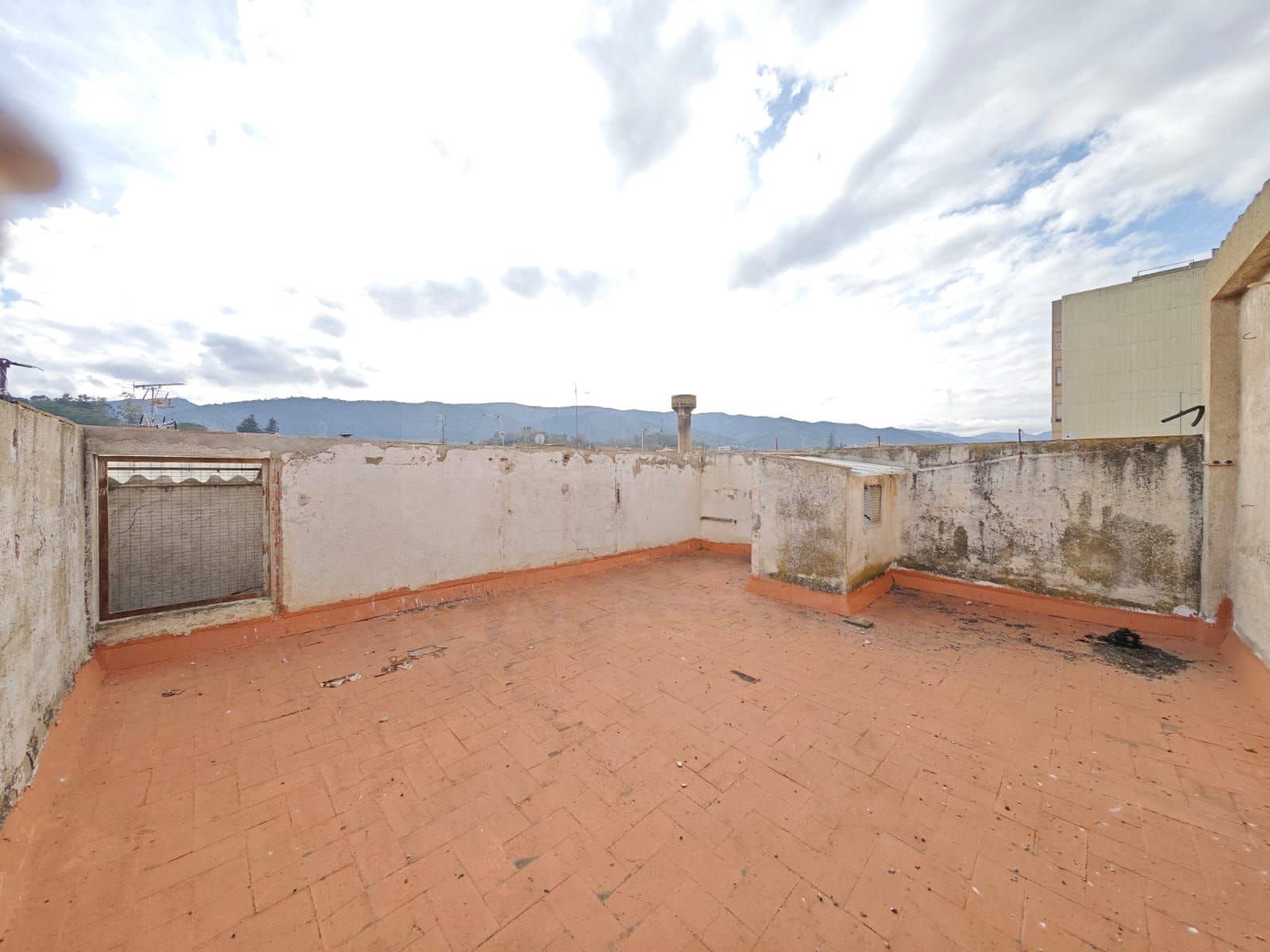 Hus till salu i L'Espluga de Francoli - 250 000 € (Ref: 9989230)
