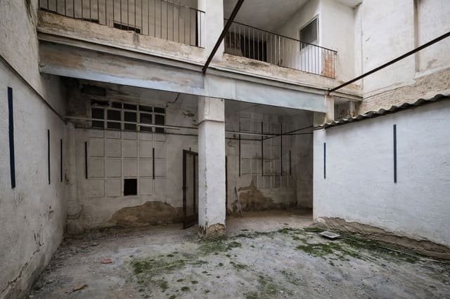 Hus till salu i L'Espluga de Francolí - 250 000 € (Ref: 9989230)