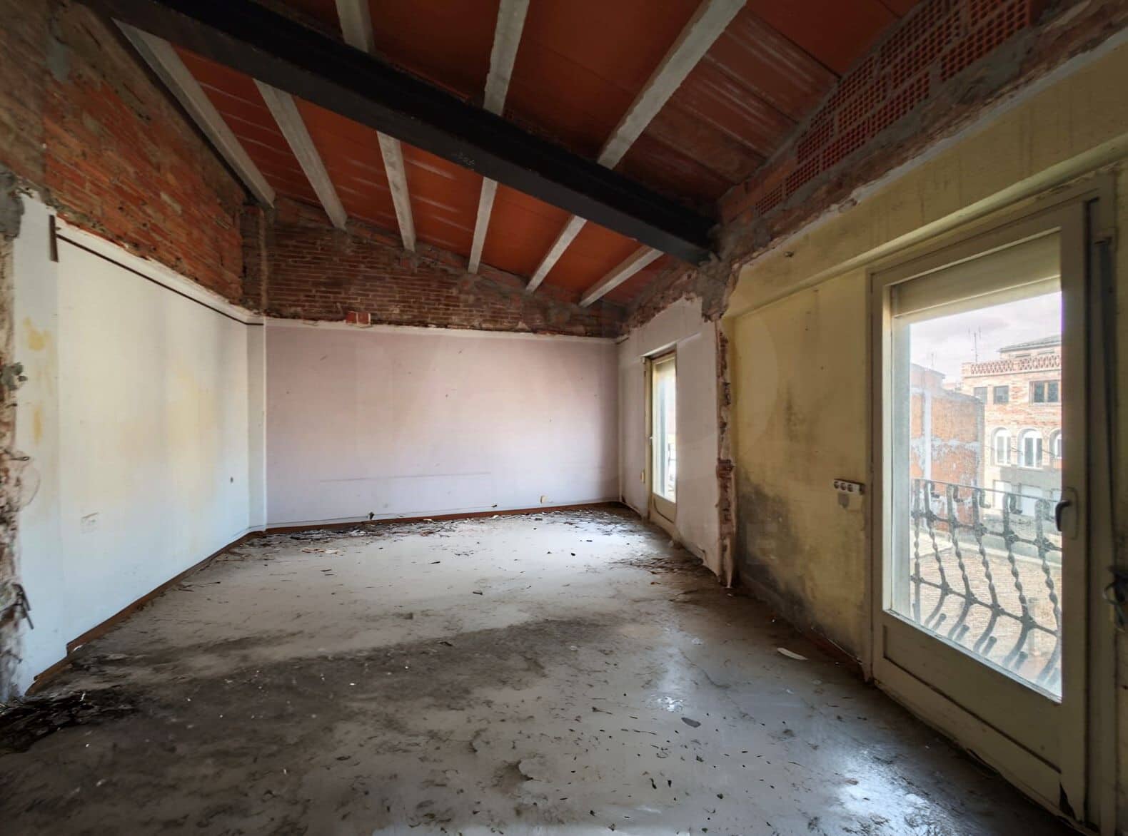 Hus till salu i L'Espluga de Francoli - 250 000 € (Ref: 9989230)