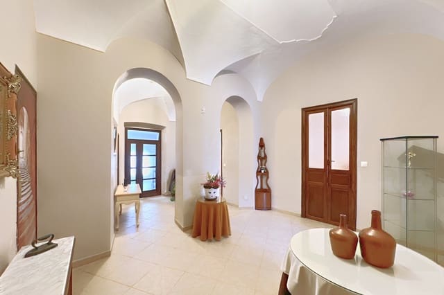 3 Zimmer Haus zu verkaufen in Badajoz Stadt mit Pool Garage - 180.500 € (Ref: 9989236)