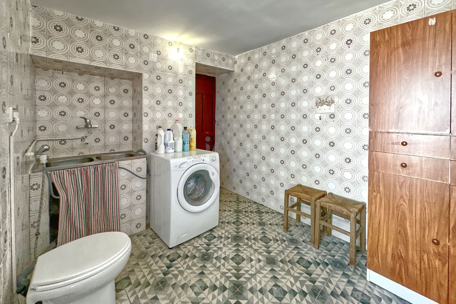 3 Zimmer Haus zu verkaufen in Badajoz Stadt mit Pool Garage - 180.500 € (Ref: 9989236)