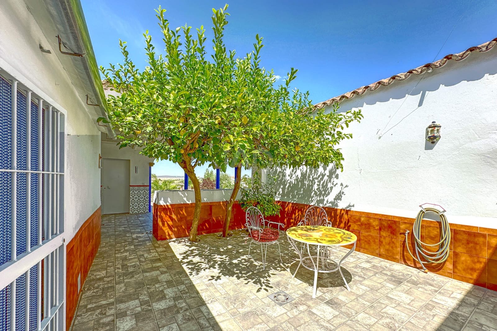 3 Zimmer Haus zu verkaufen in Badajoz Stadt mit Pool Garage - 180.500 € (Ref: 9989236)