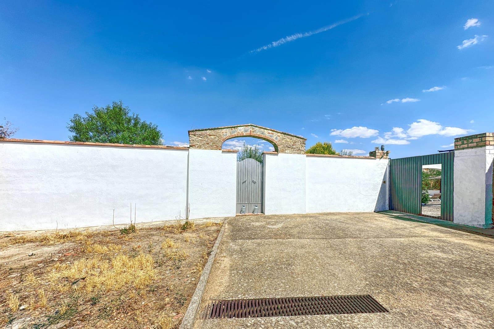 3 Zimmer Haus zu verkaufen in Badajoz Stadt mit Pool Garage - 180.500 € (Ref: 9989236)