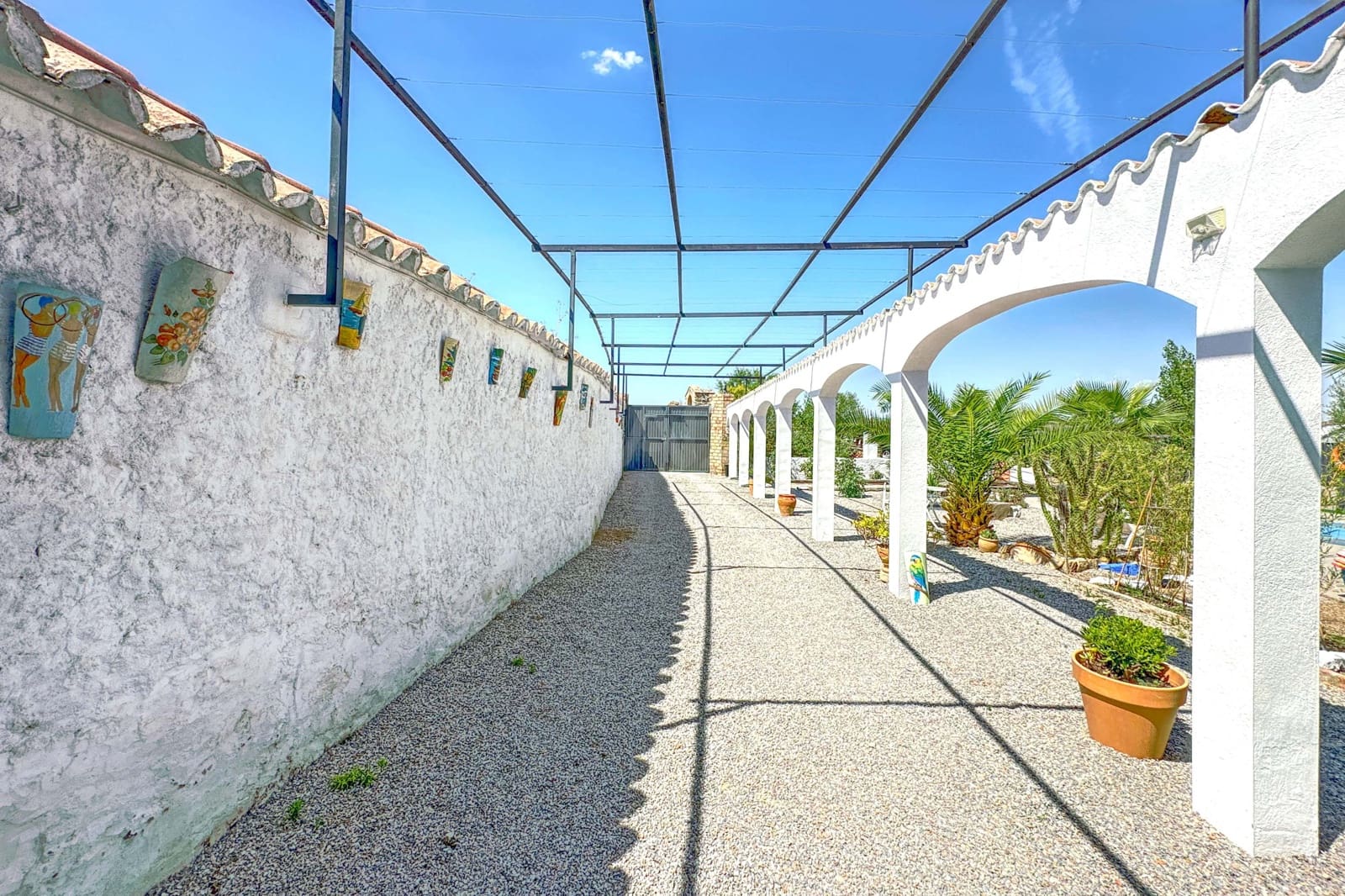 3 Zimmer Haus zu verkaufen in Badajoz Stadt mit Pool Garage - 180.500 € (Ref: 9989236)