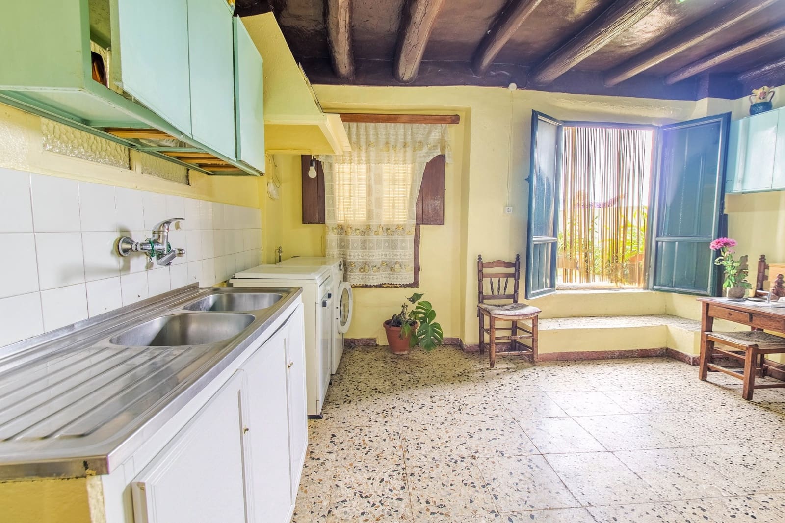 Casa de 4 habitaciones en Huelva ciudad en venta - 180.000 € (Ref: 9989240)