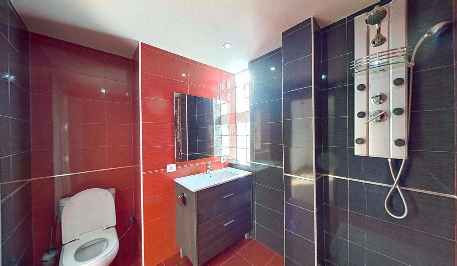 Casa de 3 habitaciones en San José de la Rábita en venta - 96.000 € (Ref: 9989241)