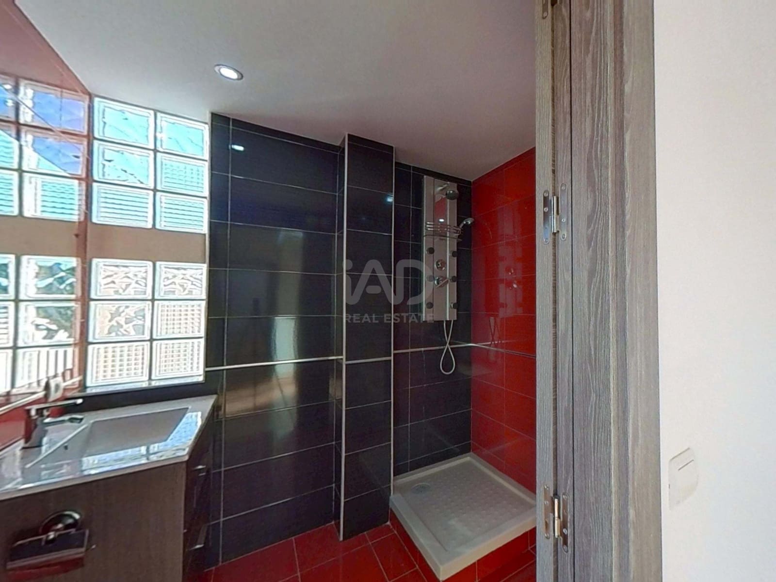 Casa de 3 habitaciones en San José de la Rábita en venta - 96.000 € (Ref: 9989241)