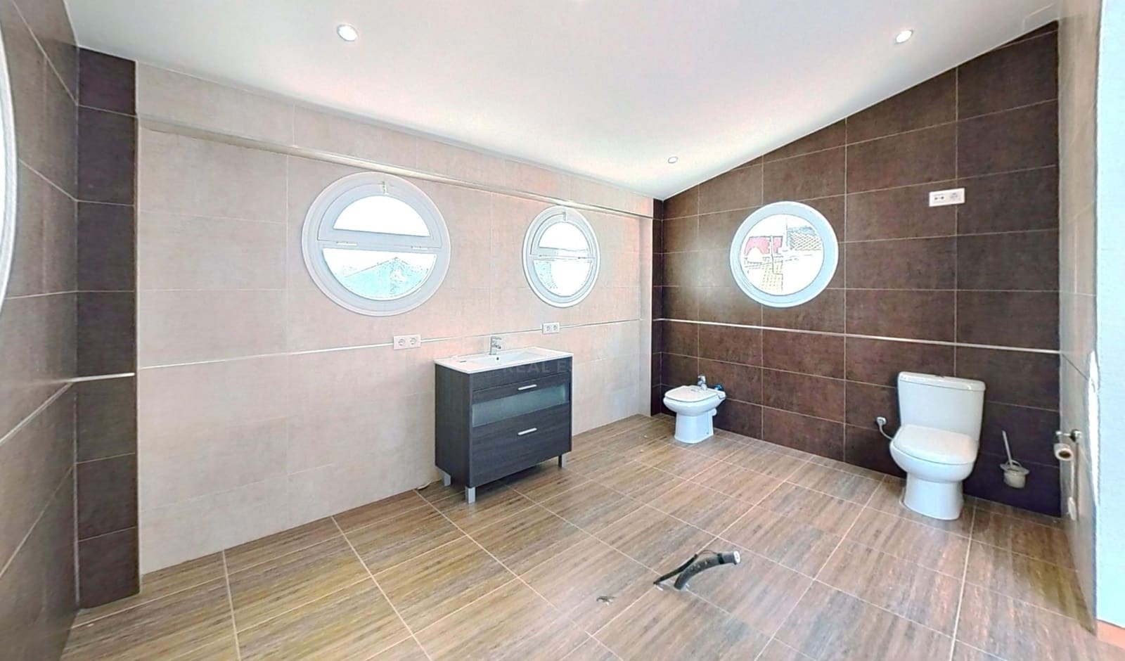 Casa de 3 habitaciones en San José de la Rábita en venta - 96.000 € (Ref: 9989241)