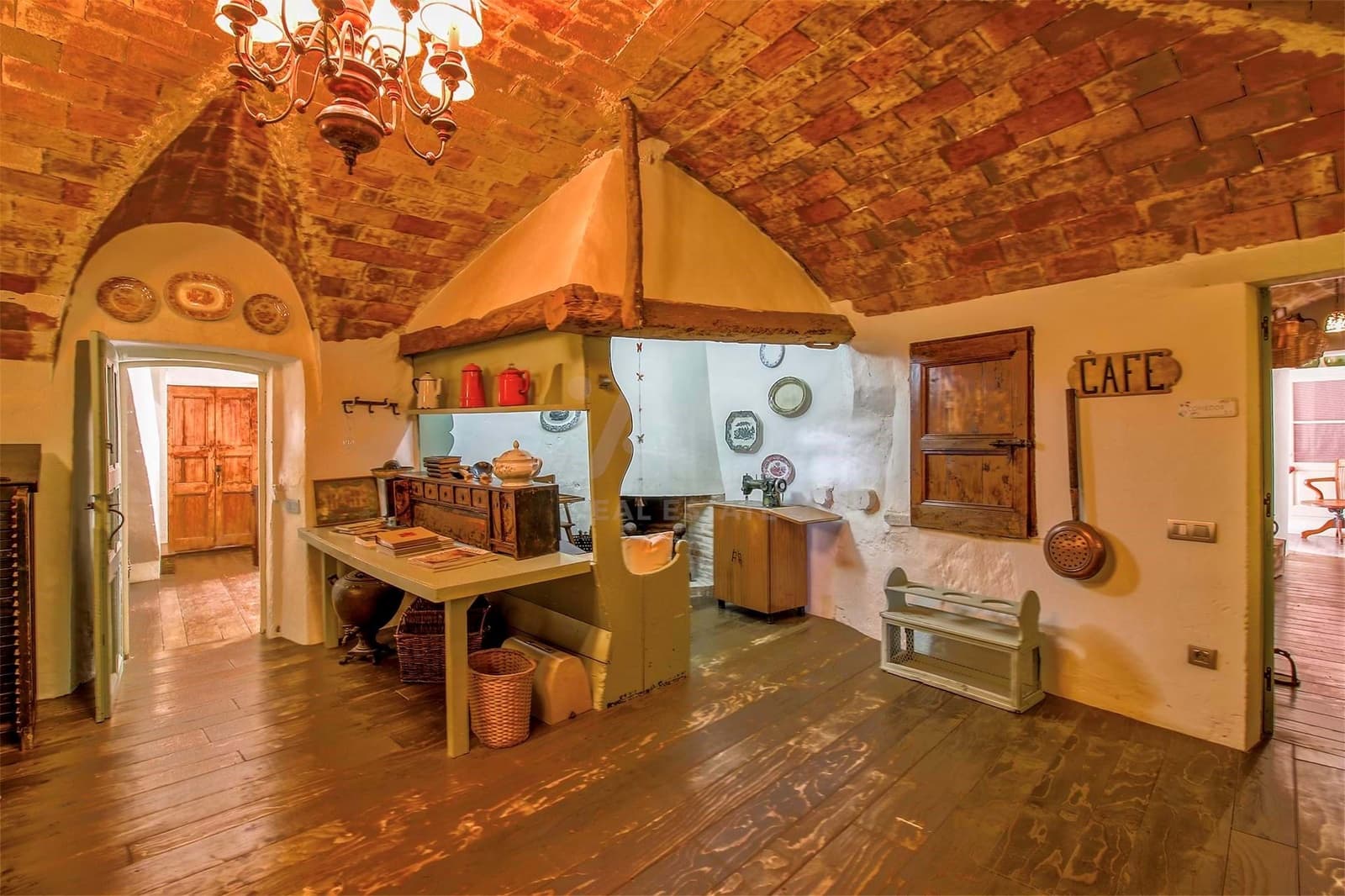 9 soveværelse Finca/Landehus til salg i Girona by med swimmingpool garage - € 1.900.000 (Ref: 9989242)