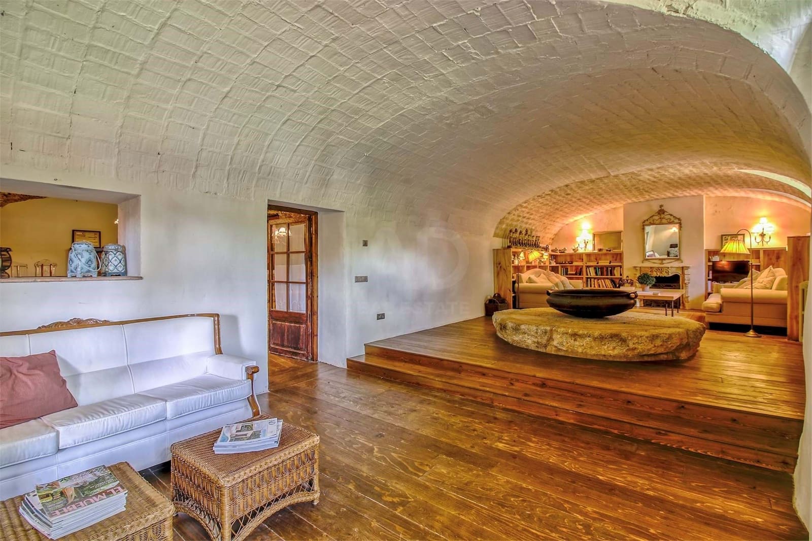 9 soveværelse Finca/Landehus til salg i Girona by med swimmingpool garage - € 1.900.000 (Ref: 9989242)
