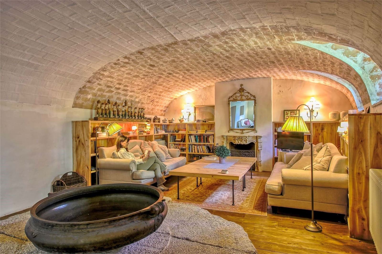 9 soveværelse Finca/Landehus til salg i Girona by med swimmingpool garage - € 1.900.000 (Ref: 9989242)