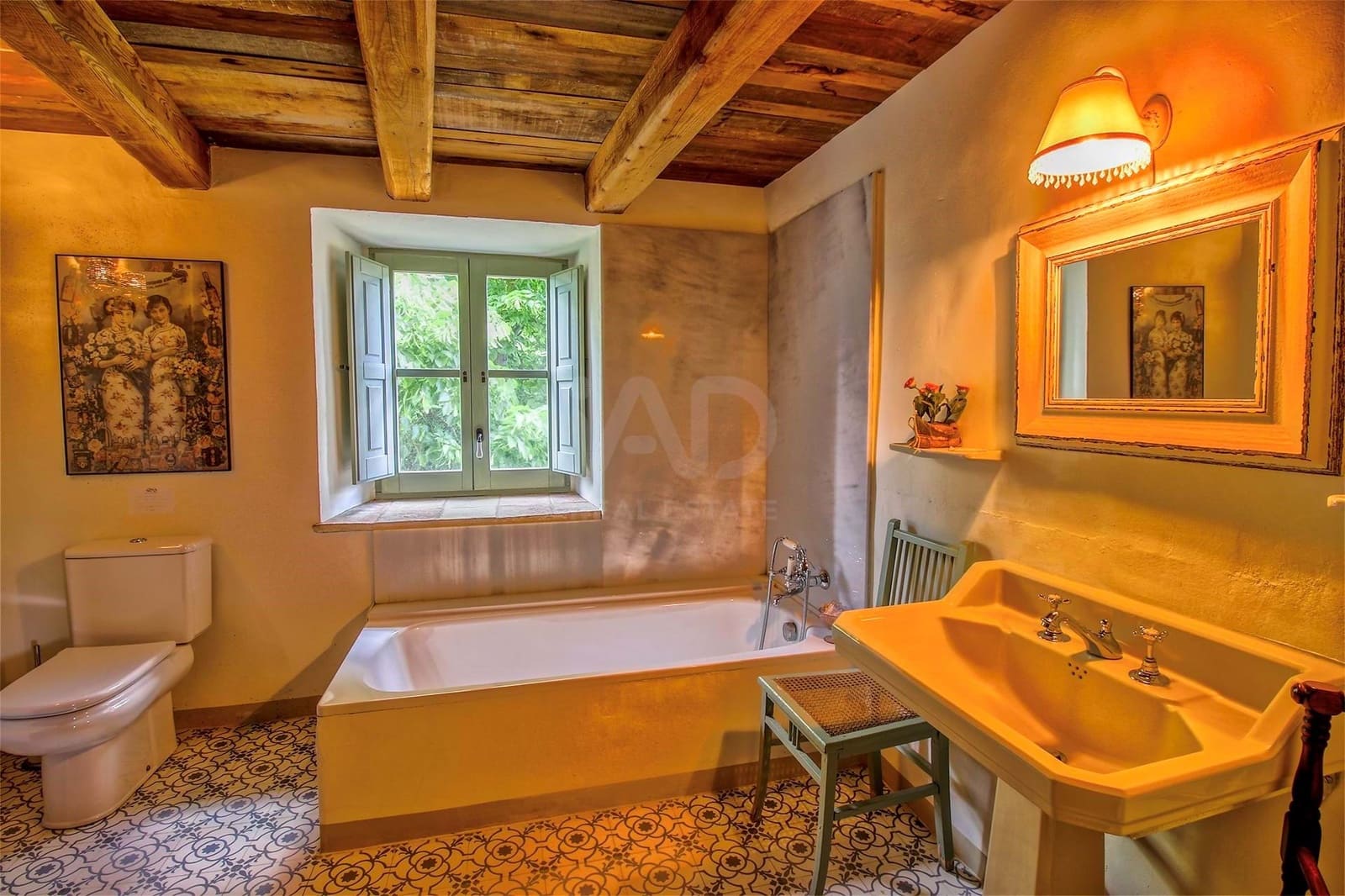 9 soveværelse Finca/Landehus til salg i Girona by med swimmingpool garage - € 1.900.000 (Ref: 9989242)