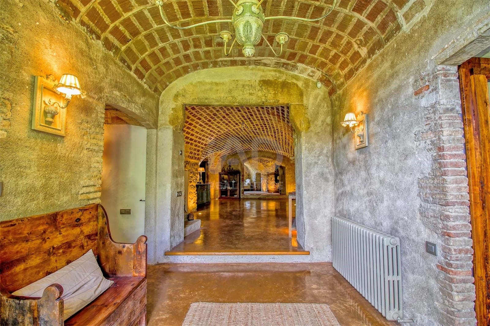 9 soveværelse Finca/Landehus til salg i Girona by med swimmingpool garage - € 1.900.000 (Ref: 9989242)