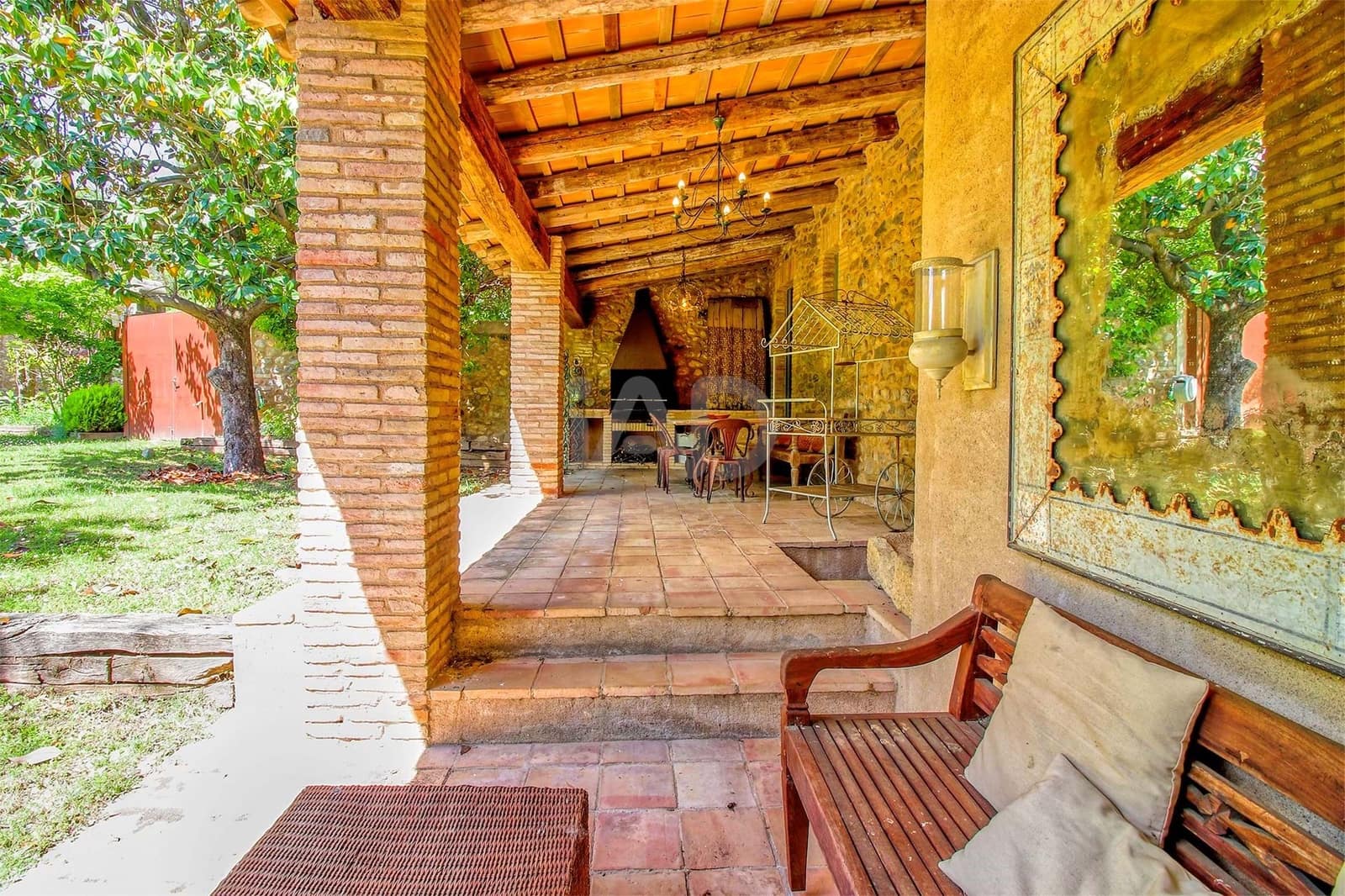 9 soveværelse Finca/Landehus til salg i Girona by med swimmingpool garage - € 1.900.000 (Ref: 9989242)