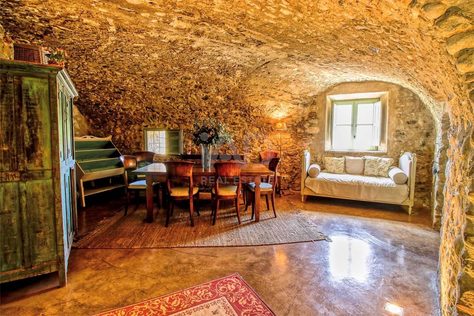 9 soveværelse Finca/Landehus til salg i Girona by med swimmingpool garage - € 1.900.000 (Ref: 9989242)