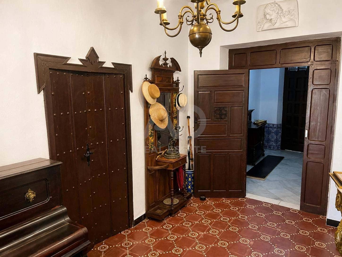 8 makuuhuone Maalaistalo myytävänä paikassa Huelva kaupunki - 595 000 € (Ref: 9989246)
