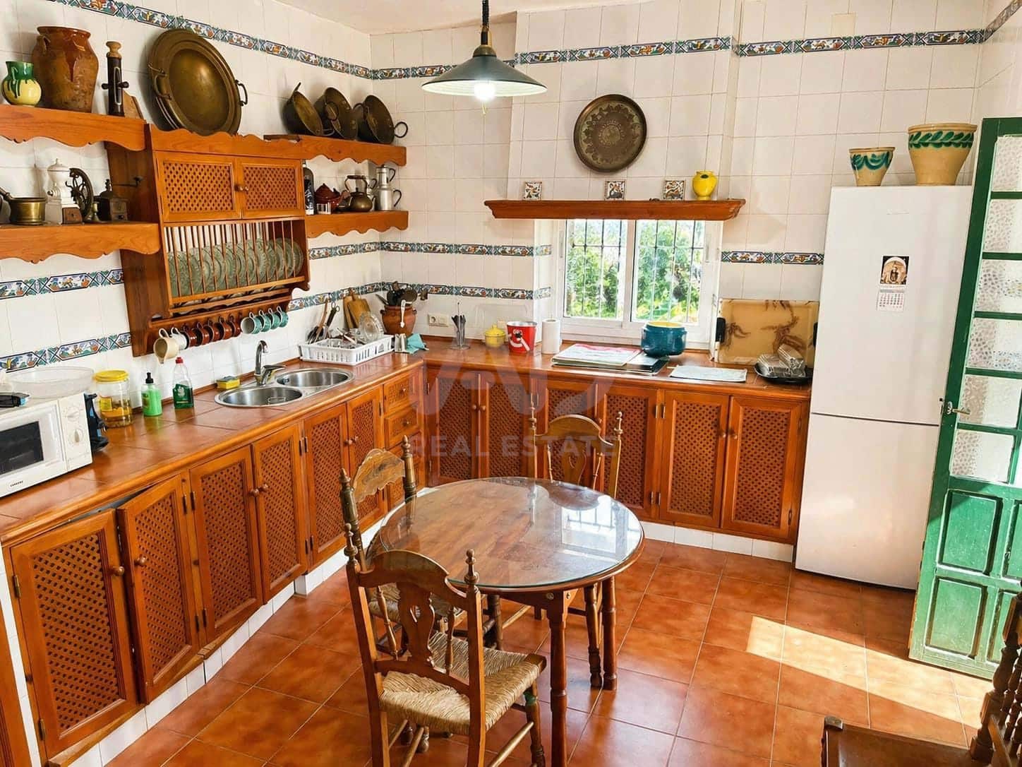 8 makuuhuone Maalaistalo myytävänä paikassa Huelva kaupunki - 595 000 € (Ref: 9989246)