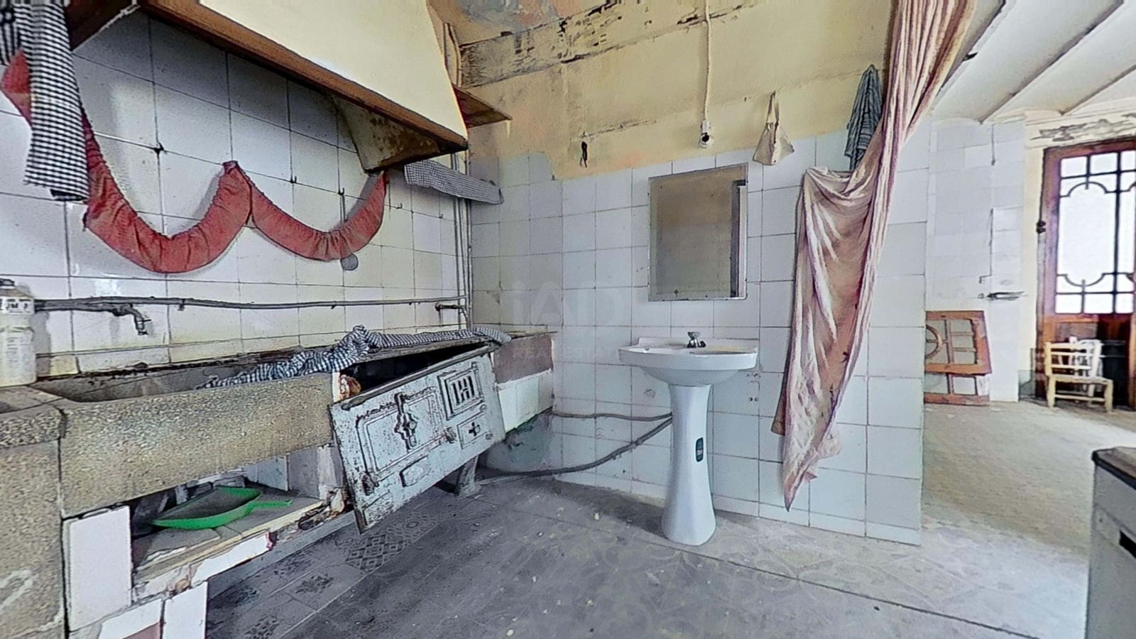 5 sypialnia Dom na sprzedaż w Eslida - 79 000 € (Ref: 9989247)