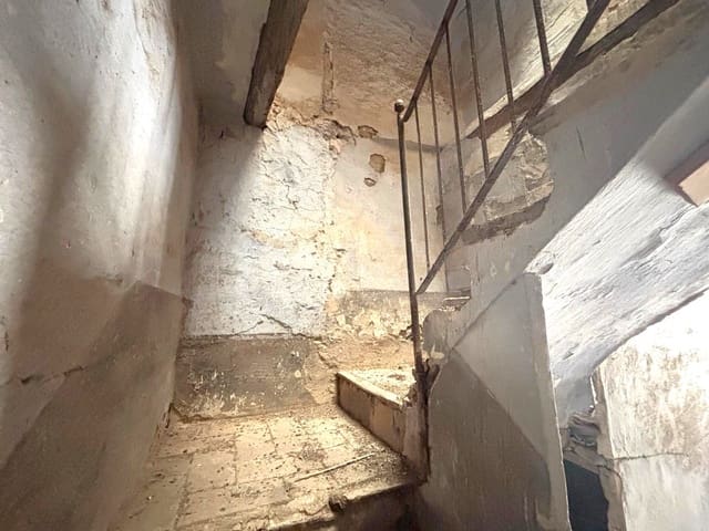 Huis te koop in Falset - € 59.000 (Ref: 9989253)