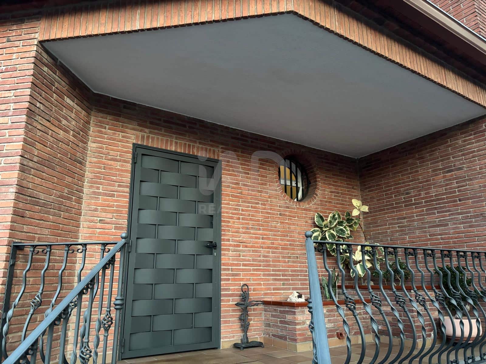 Chalet de 7 habitaciones en Calafell en venta con garaje - 775.000 € (Ref: 9989254)