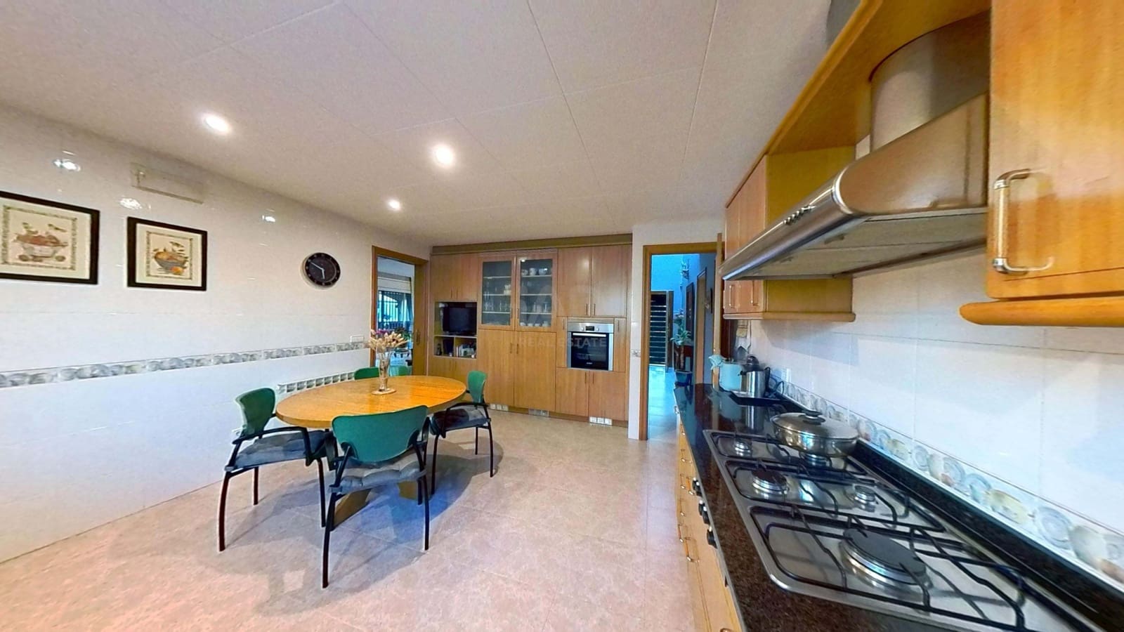 Chalet de 7 habitaciones en Calafell en venta con garaje - 775.000 € (Ref: 9989254)