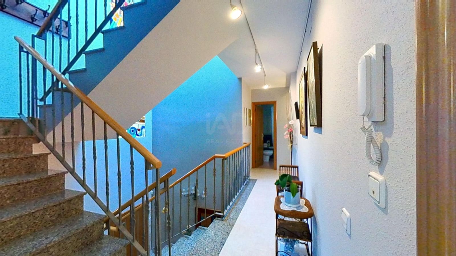Chalet de 7 habitaciones en Calafell en venta con garaje - 775.000 € (Ref: 9989254)