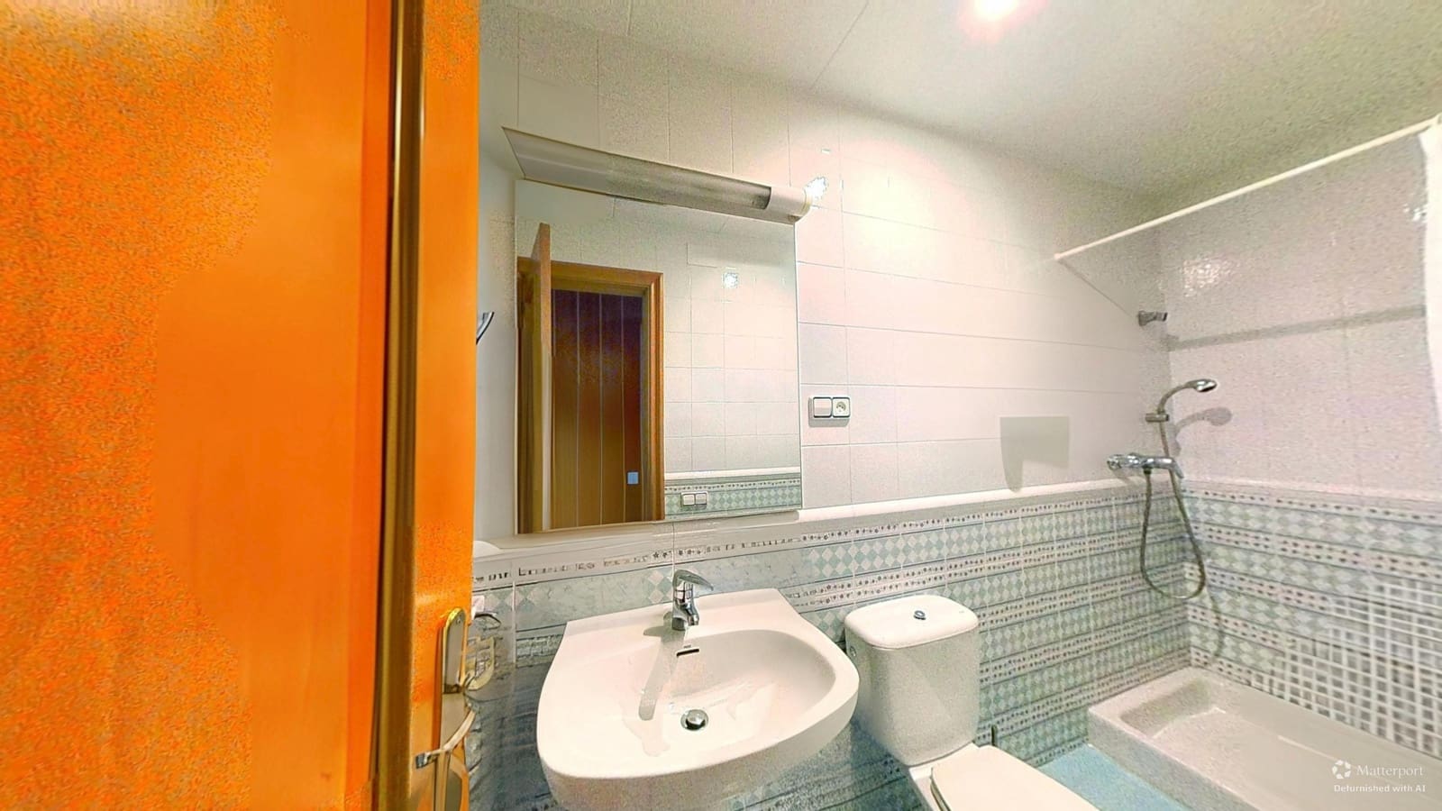 Chalet de 7 habitaciones en Calafell en venta con garaje - 775.000 € (Ref: 9989254)