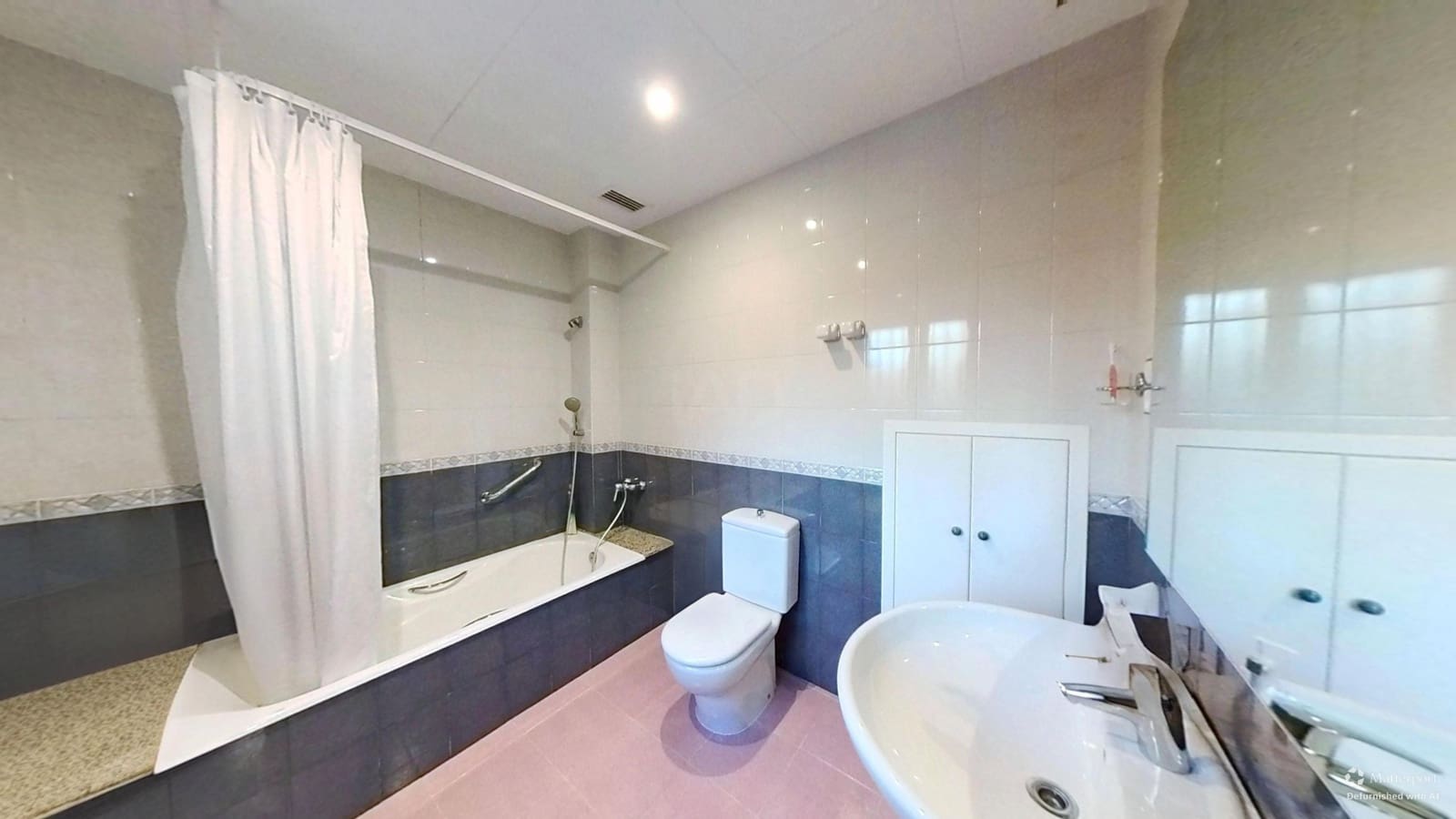 Chalet de 7 habitaciones en Calafell en venta con garaje - 775.000 € (Ref: 9989254)