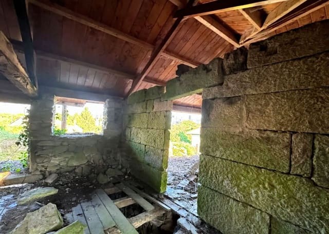 Finca/Herregård til salgs i Pontevedra by - € 37 000 (Ref: 9989255)