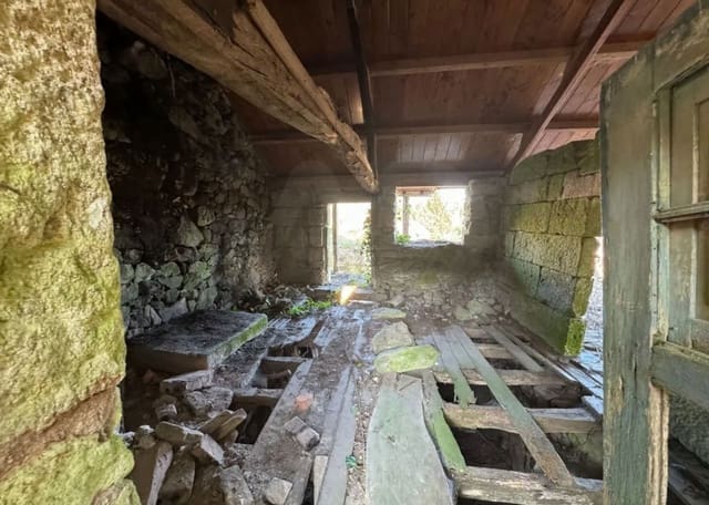 Finca/Herregård til salgs i Pontevedra by - € 37 000 (Ref: 9989255)