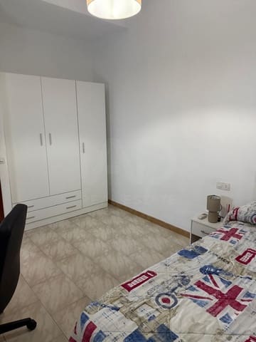 Byhus til salg i Sevilla by med garage - € 297.000 (Ref: 9989257)